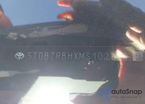 2021 Toyota Highlander Le z USA, uszkodzony, nr VIN 5TDBZRBHXMS102320